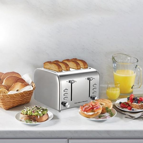 Hamilton Beach Rise Kettle and 4 Slice Toaster Bundle Polish